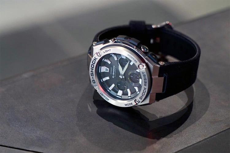Casio GST-W130C-1AER