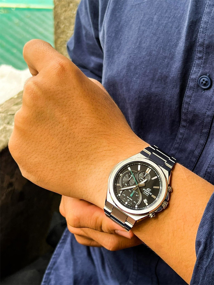 Casio EFB-700D-1AVUEF