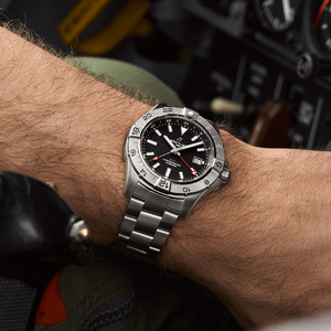 Breitling A32320101B1A1